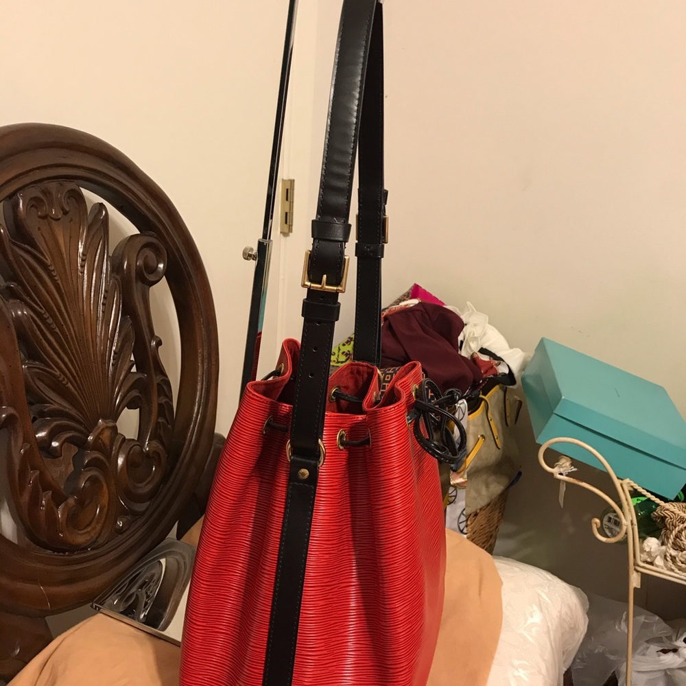 Louis Vuitton Red/black Noe Noe - Picture 10 of 14